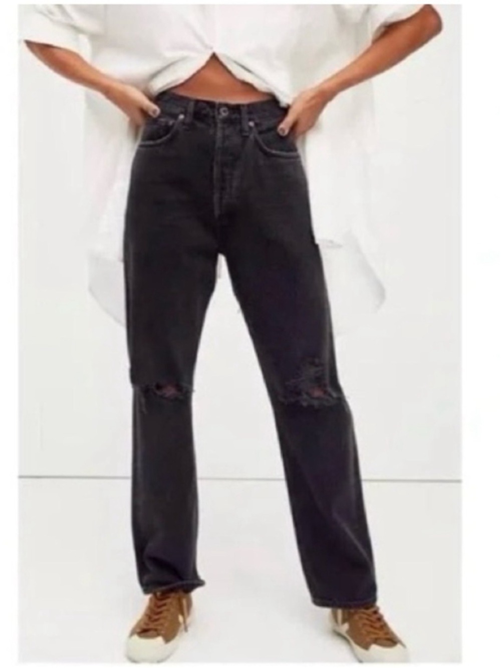 AGOLDE 90s Mid Rise Loose Jeans in Smokestack Black Ripped
